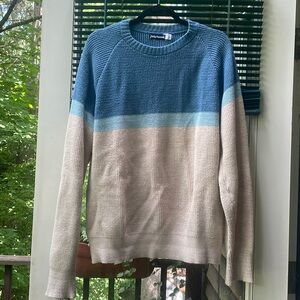 Helly Hansen men’s sweater size large. Like New condition.